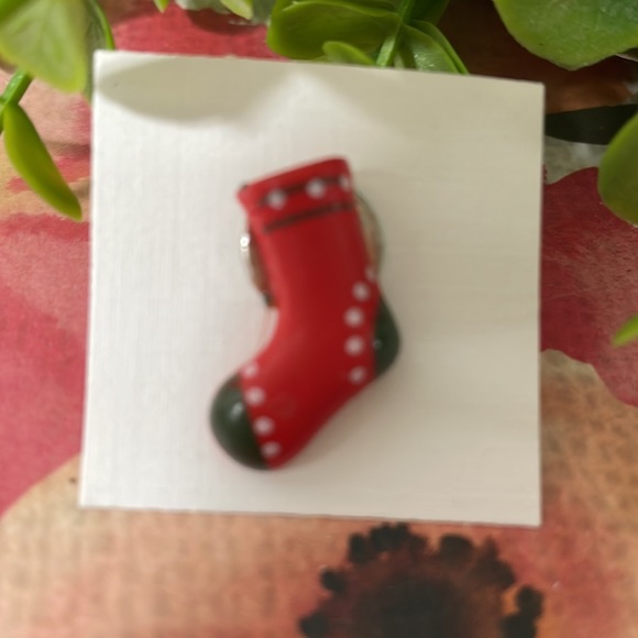 16 new Christmas 🎅 pins NEW - Picture 3 of 6